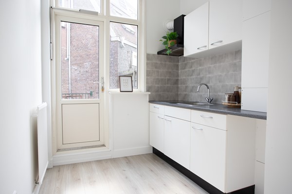 Medium property photo - Kennemerstraat 64RD, 2021 EE Haarlem